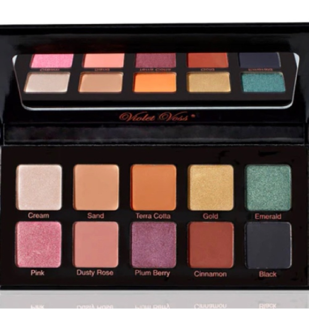 Host Pick 🩷🎉🎈 Violet Voss Essential Pro Series Eyeshadow Palette